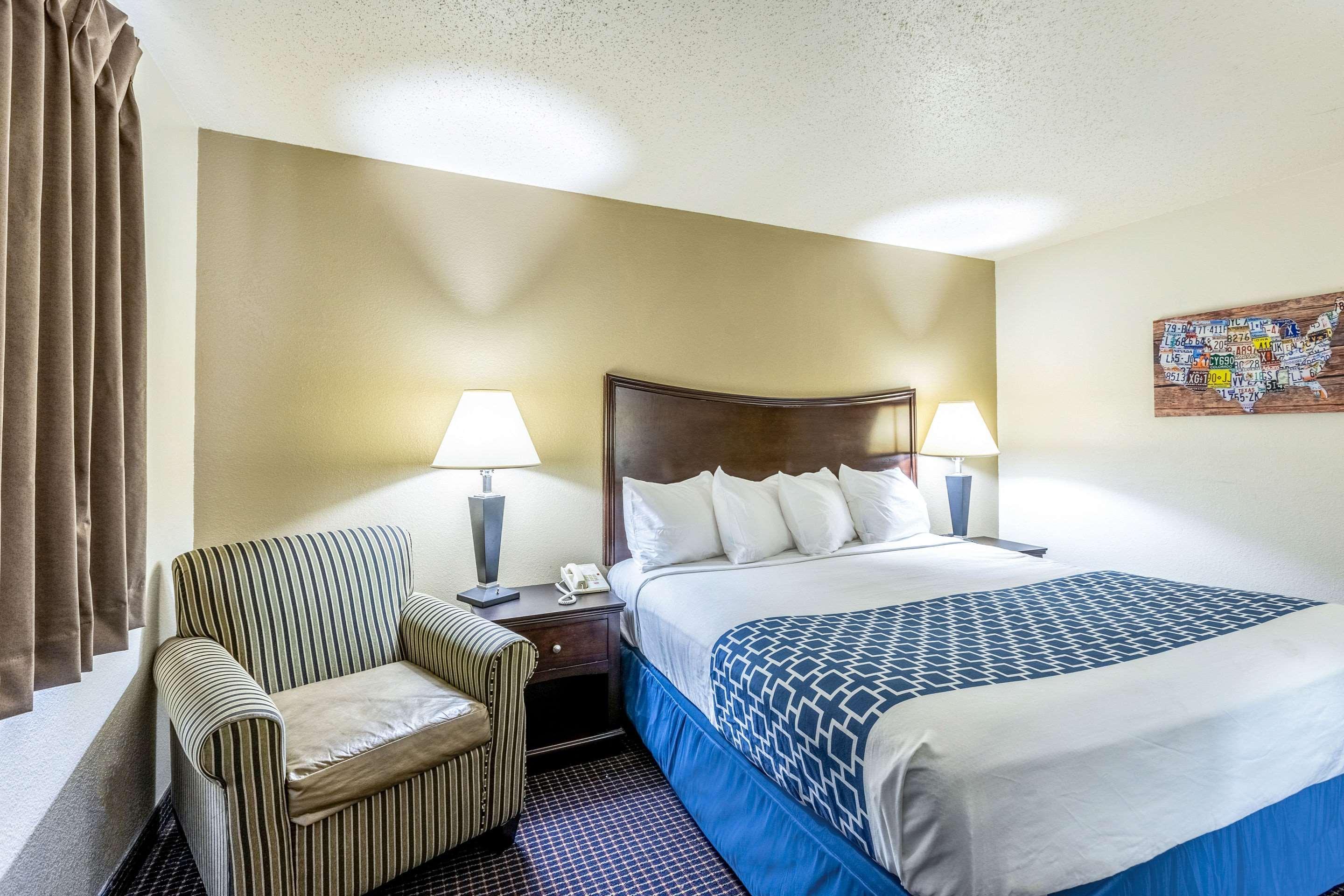 Econo Lodge Inn&Suites Auburn Esterno foto