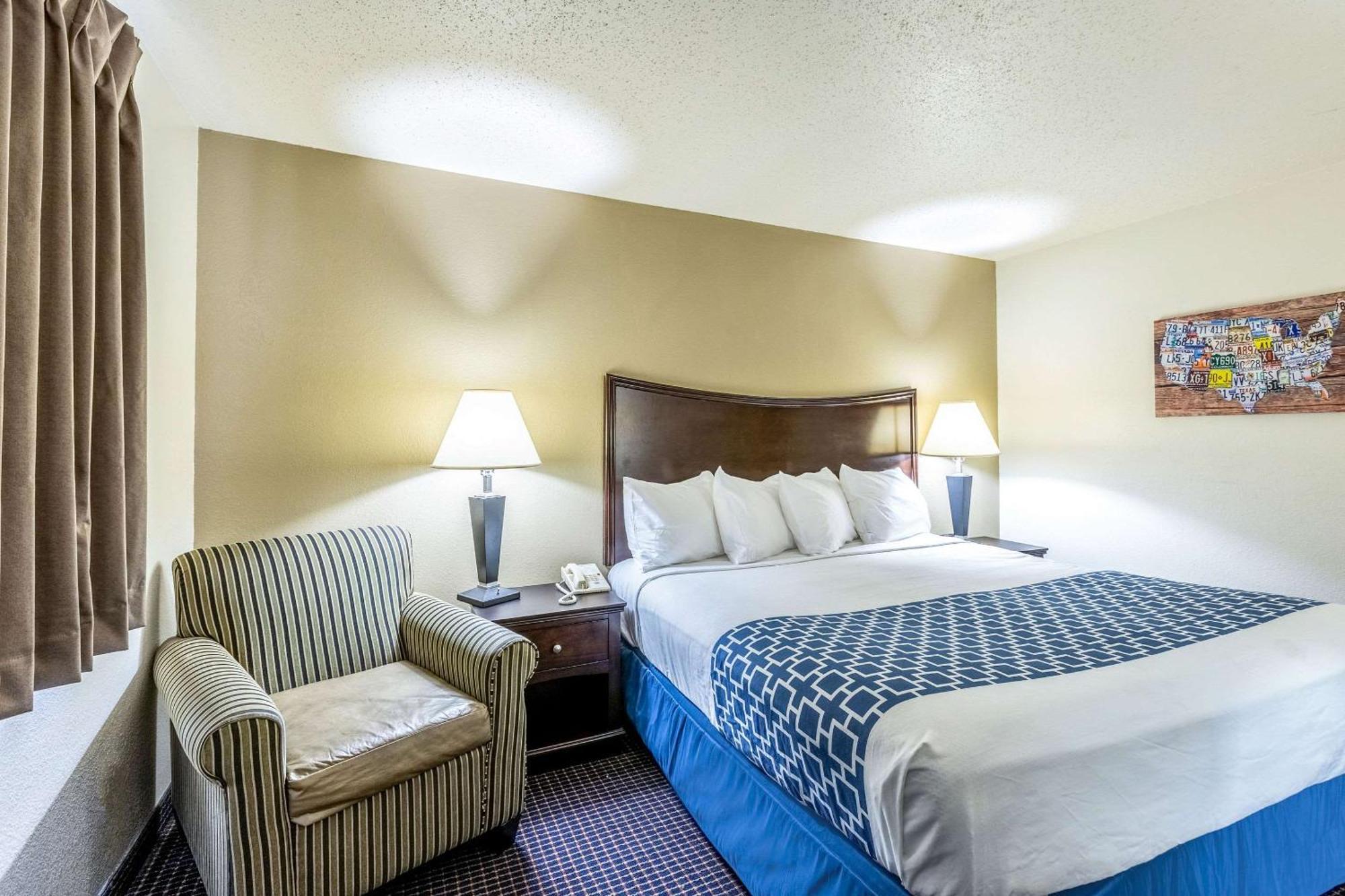 Econo Lodge Inn&Suites Auburn Esterno foto