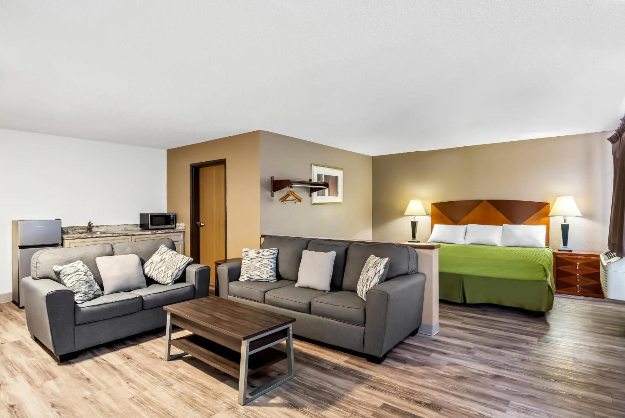 Econo Lodge Inn&Suites Auburn Esterno foto