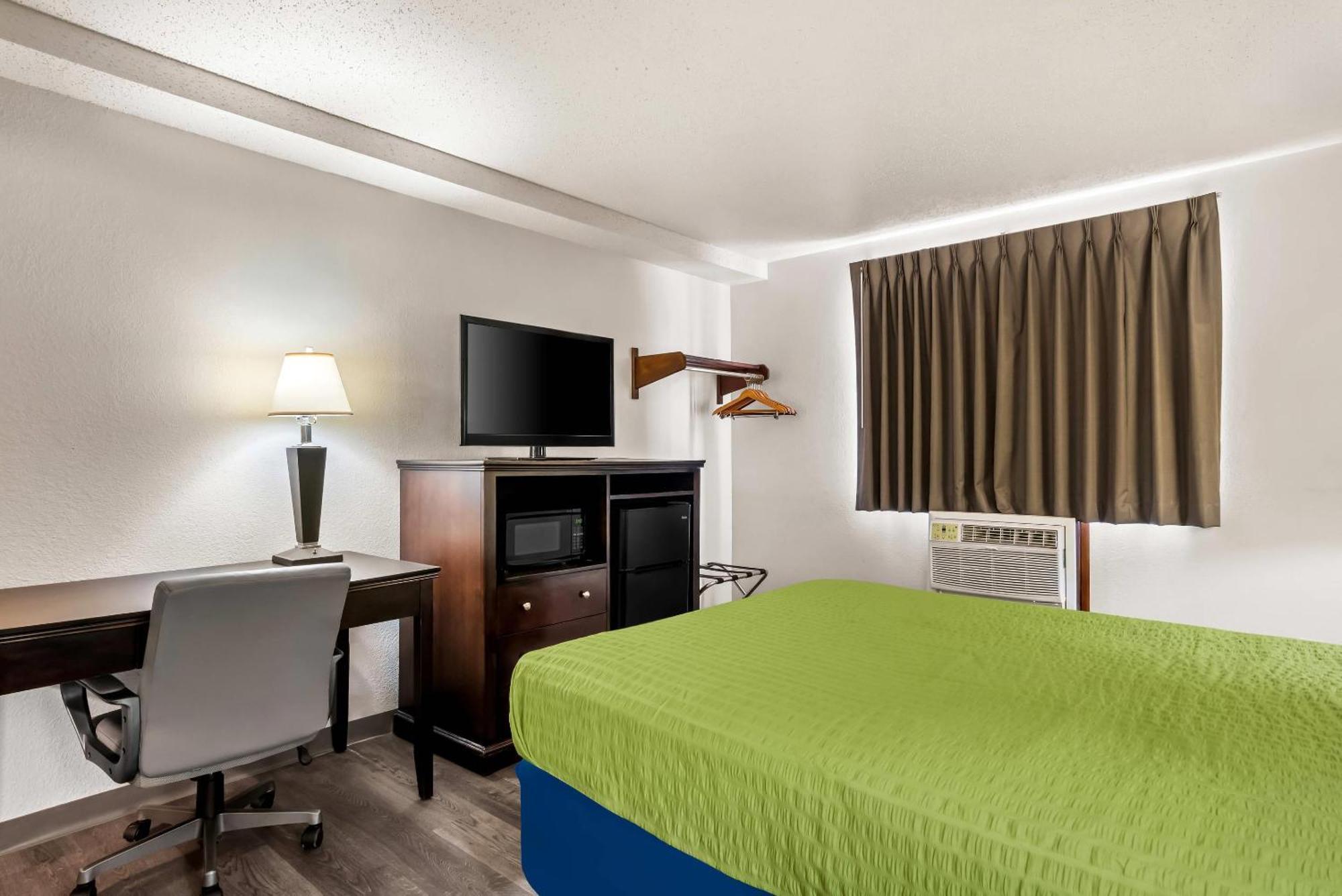 Econo Lodge Inn&Suites Auburn Esterno foto